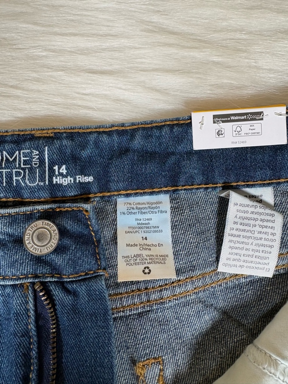 Time and Tru Women's Dark Blue Cropped Distressed Jeans - Picture 8 of 9
